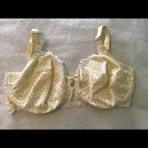 Deesse 42DDD yellow and white lace bra